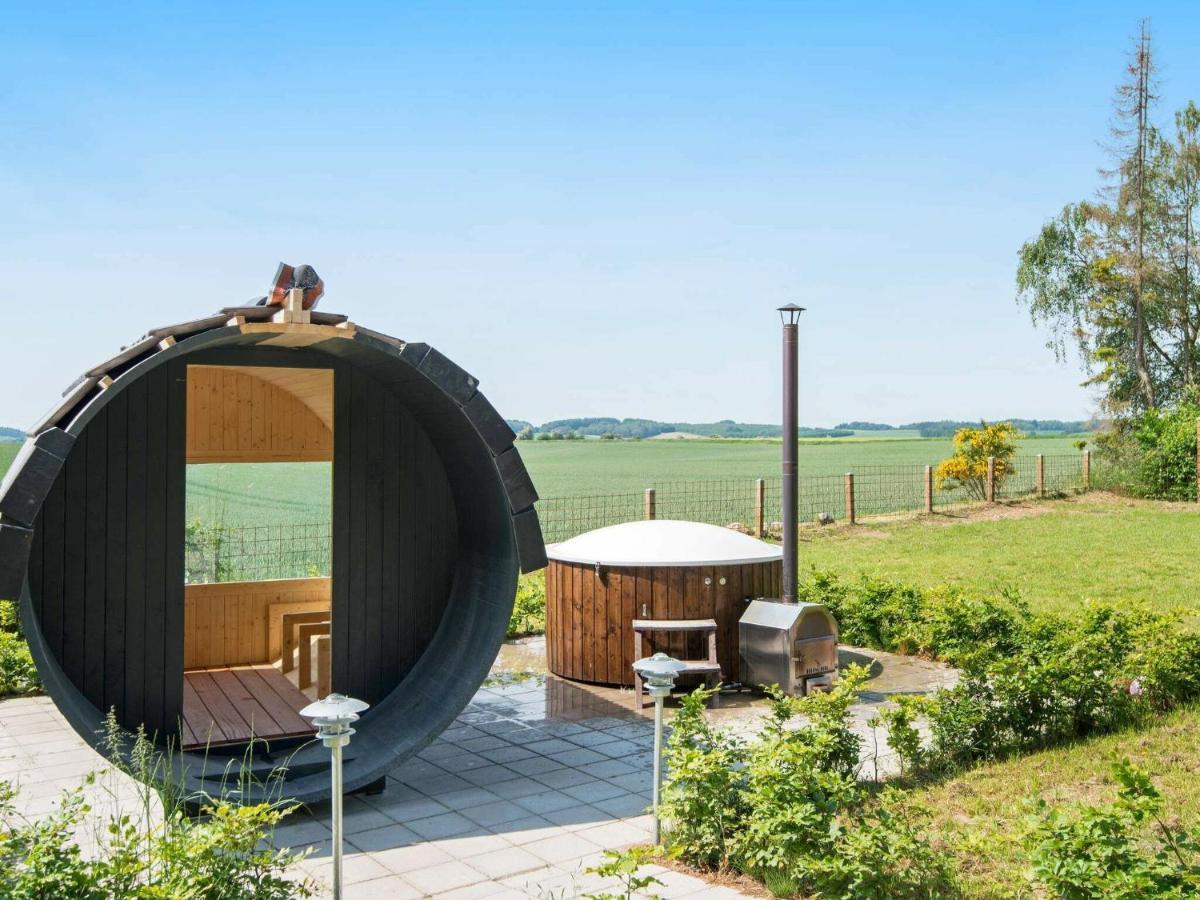 10 Person Holiday Home In Glesborg Стая снимка