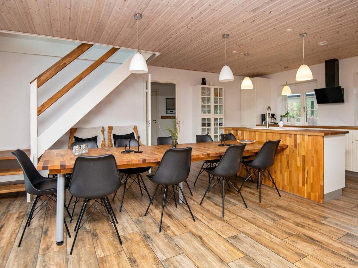 10 Person Holiday Home In Glesborg Екстериор снимка