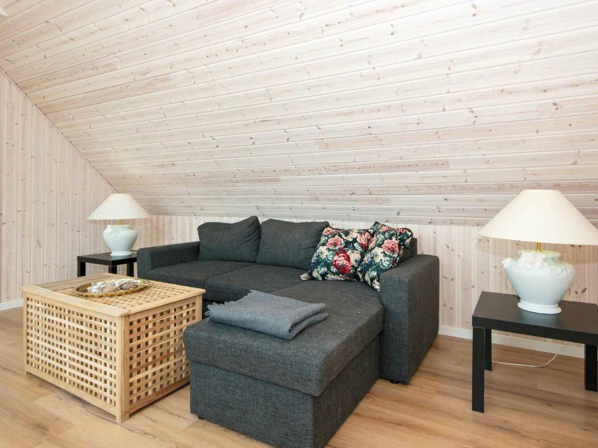 10 Person Holiday Home In Glesborg Екстериор снимка